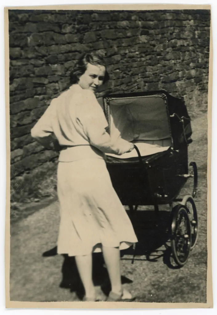 Ilga Berzins, Bradford, 1951