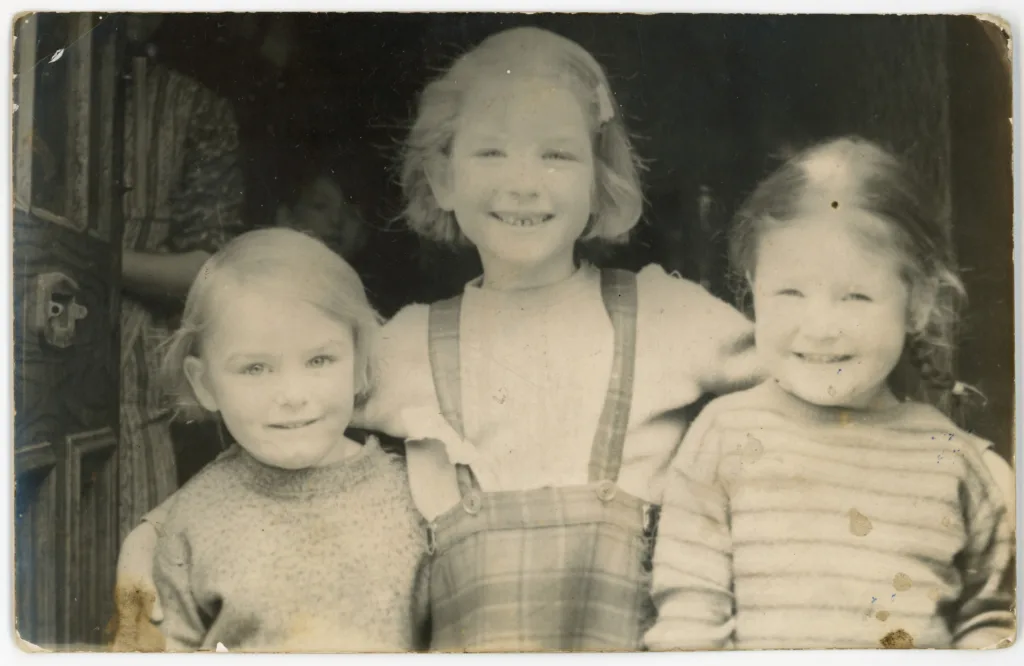 Joan Wimbush, June Nicholson and Joyce Nicholson, Exeter street, c.1950